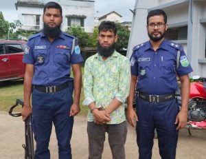 হালুয়াঘাটে ২০ লাখ টাকার নিষিদ্ধ জাল পুড়িয়ে ধ্বংস,একজনের কারাদণ্ড