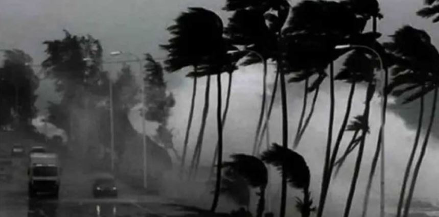 দেশের ১৯ অঞ্চলে ঘণ্টায় ৬০ কিলোমিটার বেগে ঝড়ের পূর্বাভাস, নদীবন্দরে ১ নম্বর সতর্ক সংকেত